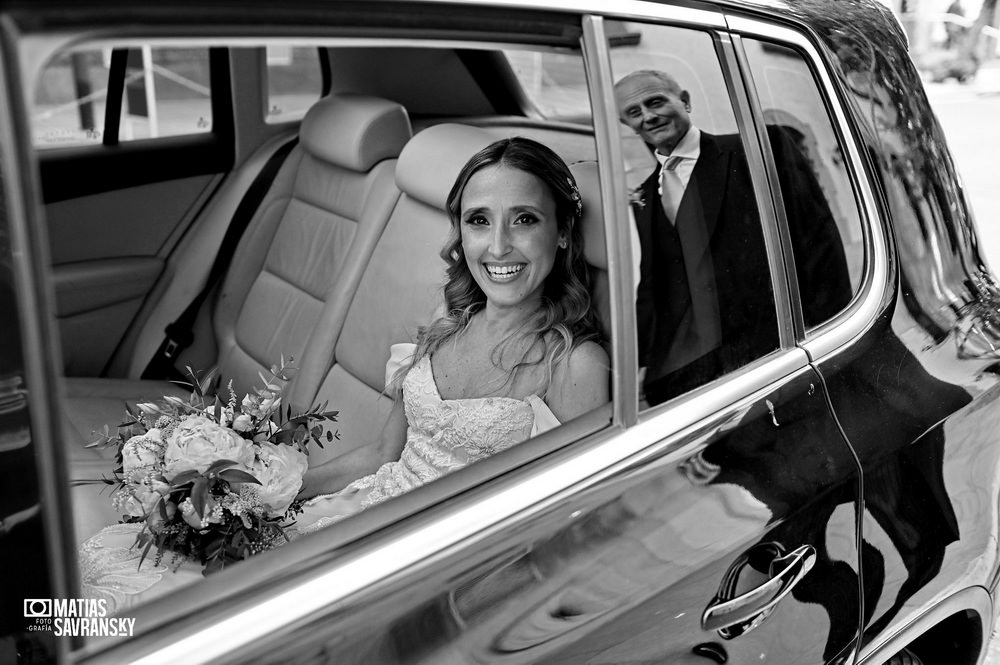 foto casamiento iglesia san martin de tours por matias savransky fotografo buenos aires