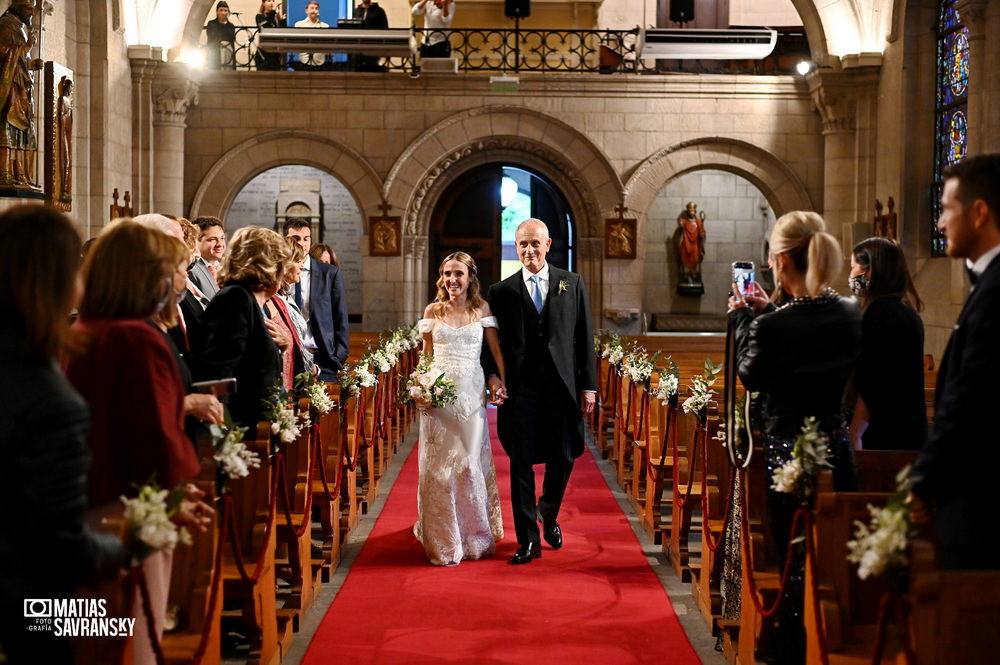 foto casamiento iglesia san martin de tours por matias savransky fotografo buenos aires