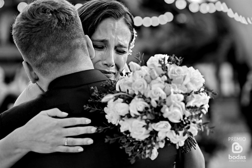 foto de casamiento premiada en el portal bodas argentina por matias savransky fotografo buenos aires