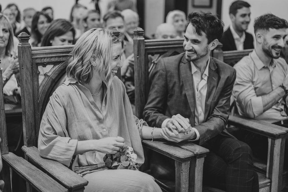 foto de casamiento en el registro civil central de la calle uruguay por matias savransky fotografo de buenos aires