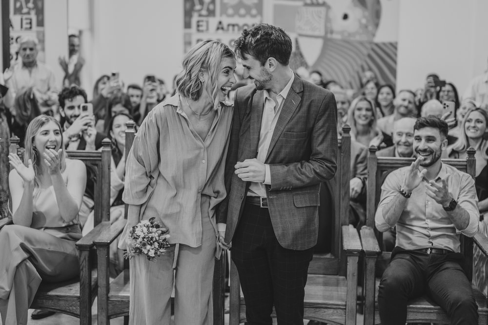 foto de casamiento en el registro civil central de la calle uruguay por matias savransky fotografo de buenos aires