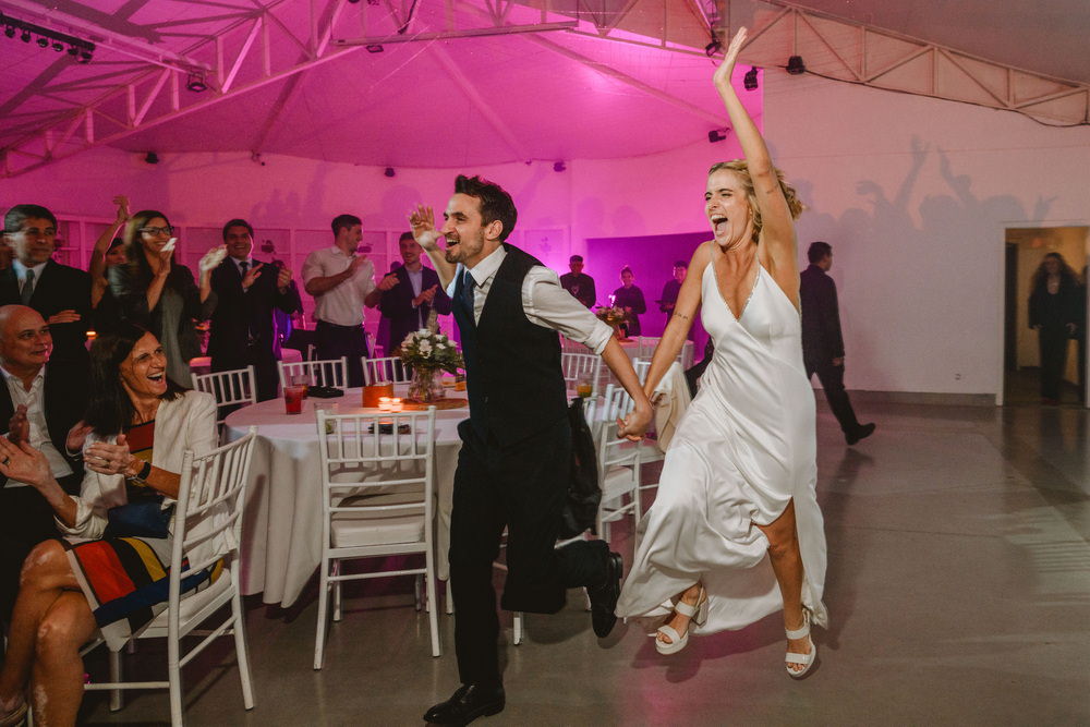 foto de casamiento en el salon espacio mendoza arpilar por matias savransky fotografo buenos aires