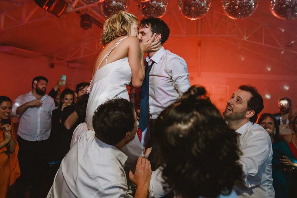 foto de casamiento en el salon espacio mendoza arpilar por matias savransky fotografo buenos aires