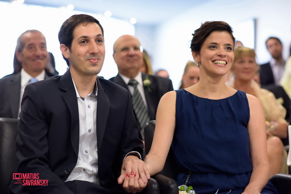 Fotos del casamiento de Agostina y Fernando en espacio Idear por Matias Savransky Fotografia