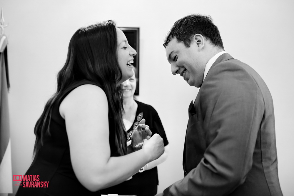 Fotos del casamiento por civil de Daniela y Sebastian por Matias Savransky fotografia 