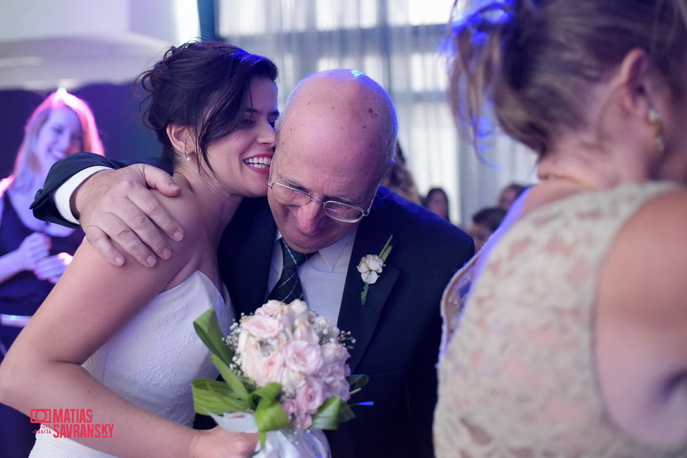 Fotos del casamiento de Agostina y Fernando en espacio Idear por Matias Savransky Fotografia