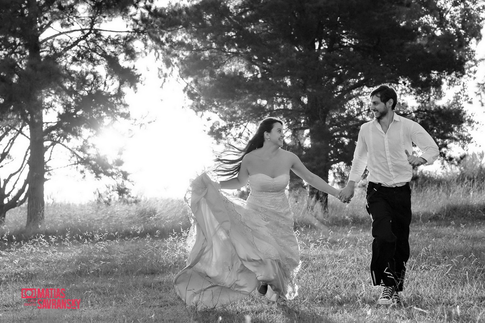 Sesion de fotos post boda o trash the dress de Mavi y maxi por Matias Savransky fotografia