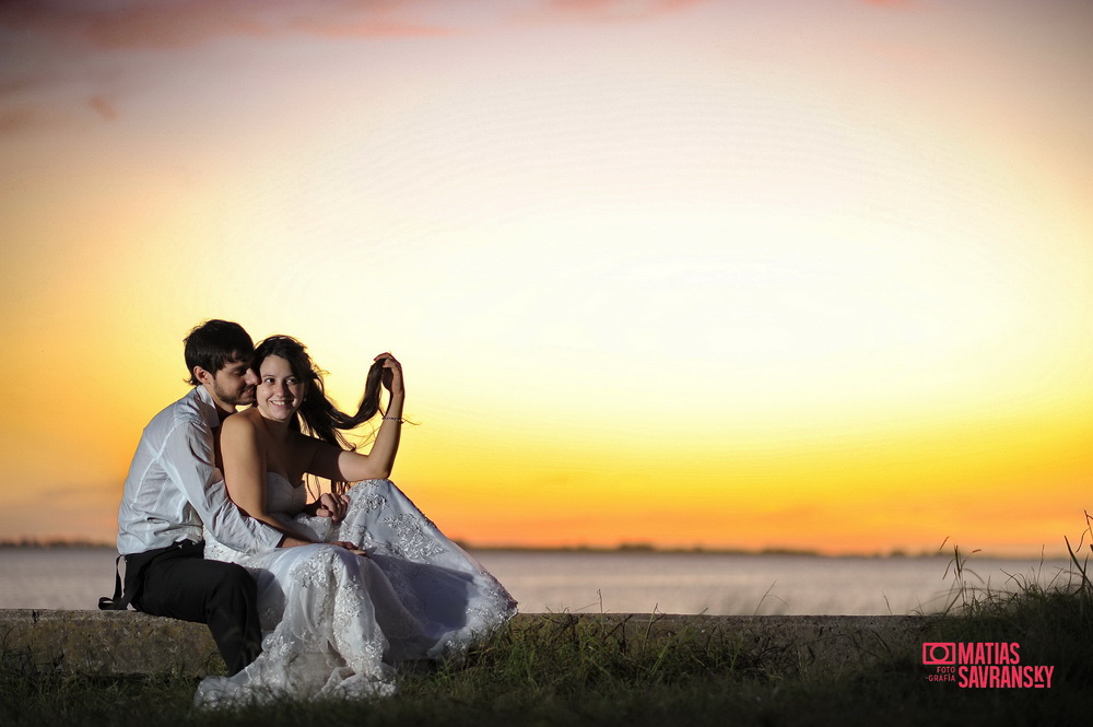 Sesion de fotos post boda o trash the dress de Mavi y maxi por Matias Savransky fotografia