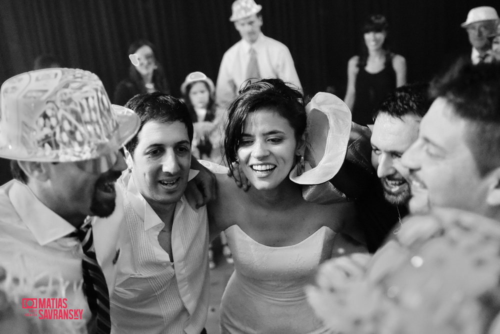 Fotos del casamiento de Agostina y Fernando en espacio Idear por Matias Savransky Fotografia