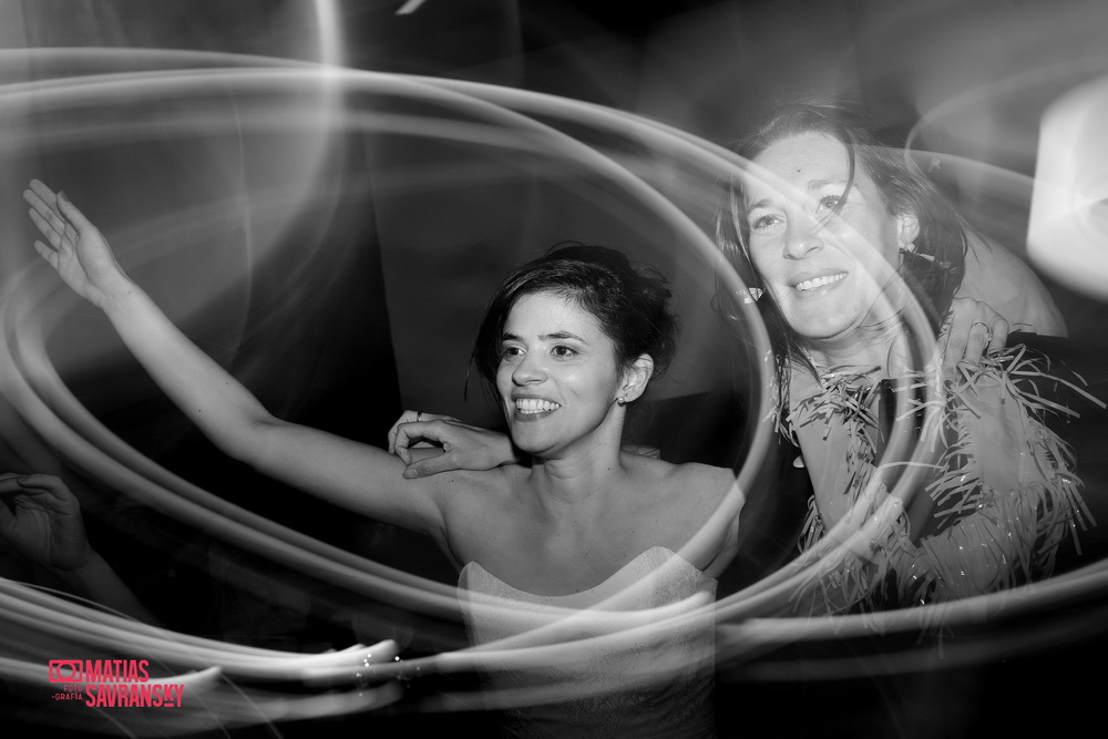 Fotos del casamiento de Agostina y Fernando en espacio Idear por Matias Savransky Fotografia