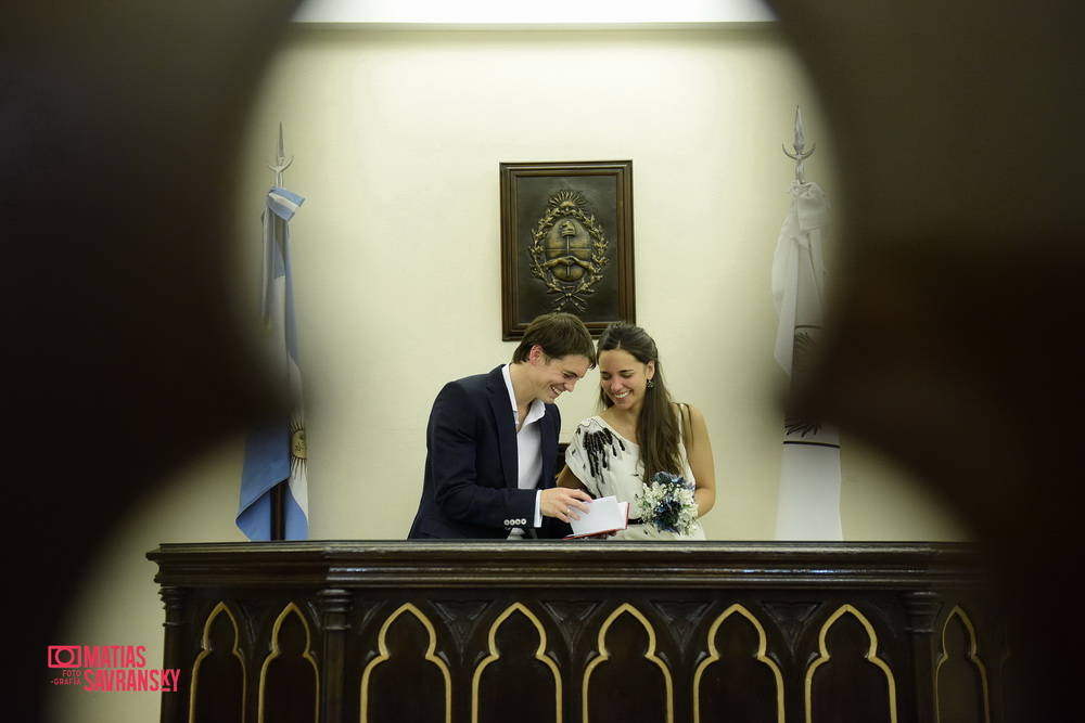 Fotos del casamiento por civil de Euge y Gon por Matias Savransky fotografia