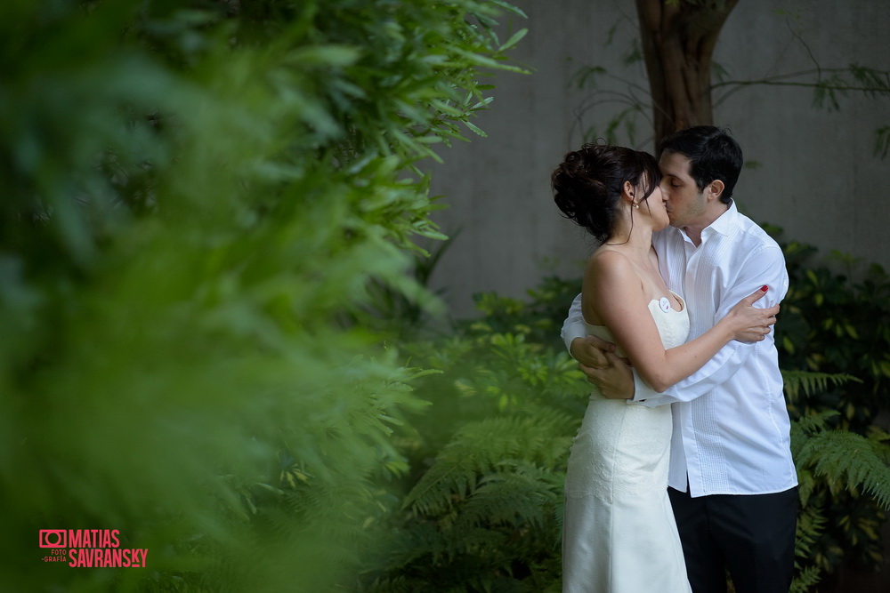 Fotos del casamiento de Agostina y Fernando en espacio Idear por Matias Savransky Fotografia