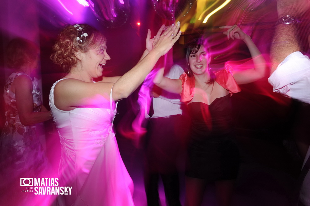 Casamiento de Vale y Rafa en la Escondida de Dorrego por Matias Savransky fotografia