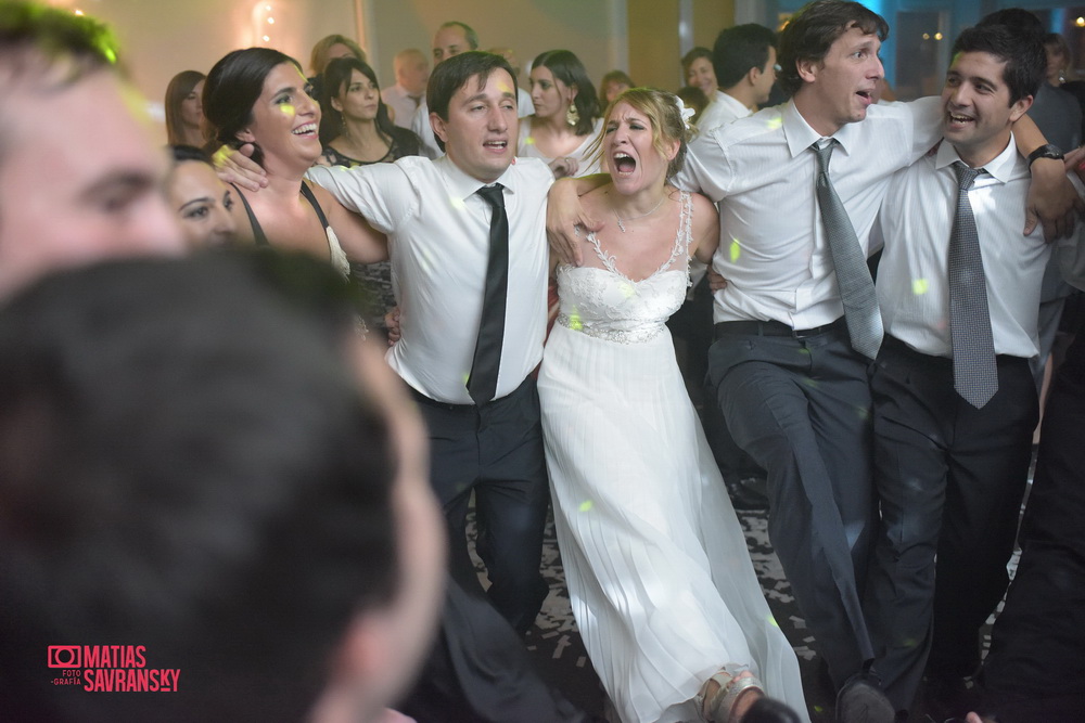 Fotos de la boda de Lucia y Ramiro en Finca Madero Pilar por Matia Savransky fotografia