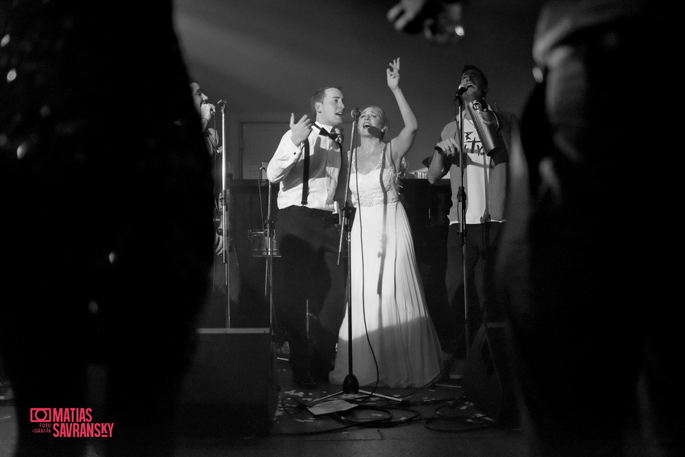 Fotos de la boda de Lucia y Ramiro en Finca Madero Pilar por Matia Savransky fotografia