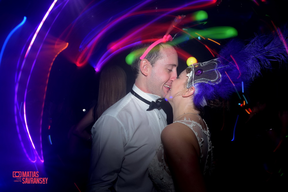 Fotos de la boda de Lucia y Ramiro en Finca Madero Pilar por Matia Savransky fotografia