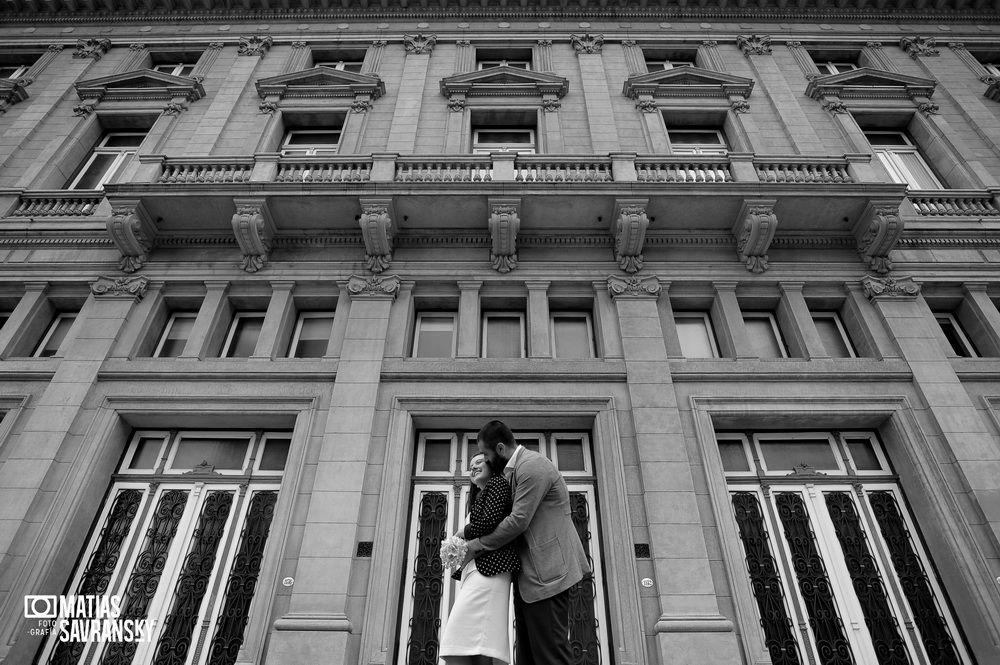 Fotos de la boda de Adri y Ale en el registro civil de la calle Uruguay, Buenos Aires por Matias Savransky Fotografia de autor 