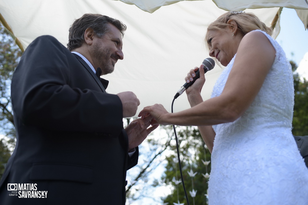 Fotos del casamiento de Adriana y Fernando en el salon Santa Lucia por Matias Savransky fotografia