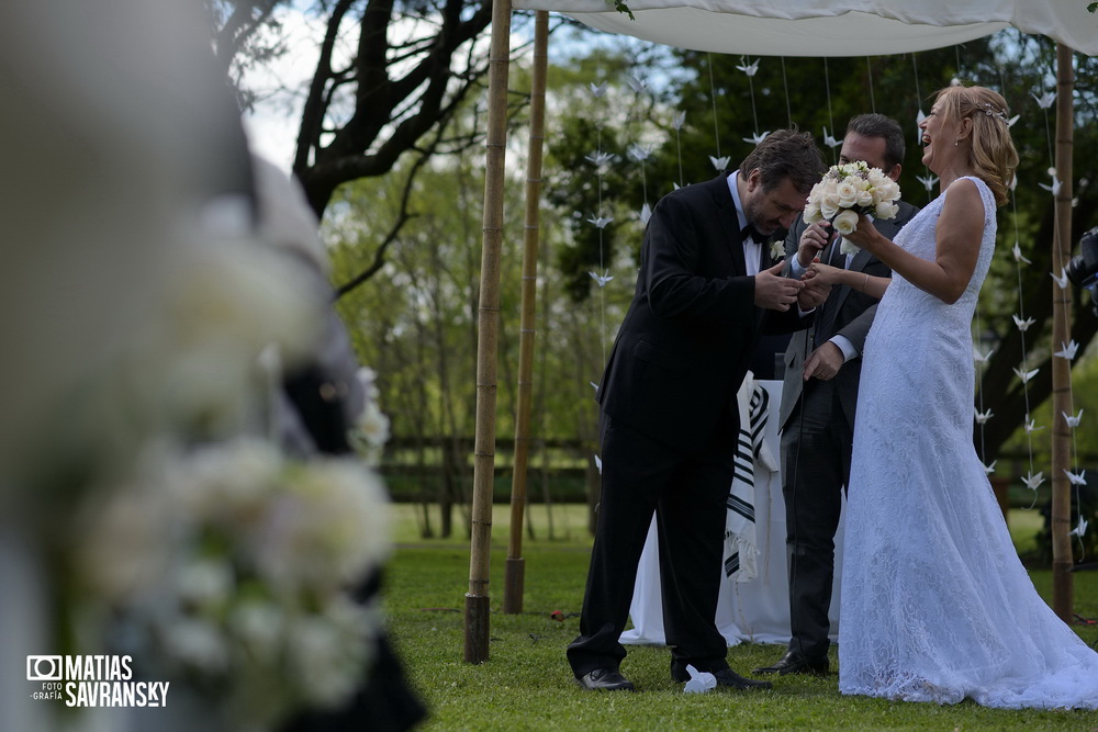 Fotos del casamiento de Adriana y Fernando en el salon Santa Lucia por Matias Savransky fotografia