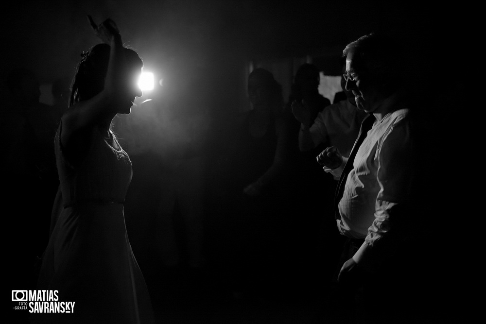 fotos de casamiento en el salon alg tortuguitas de lucia y patricio por matias savransky fotografia