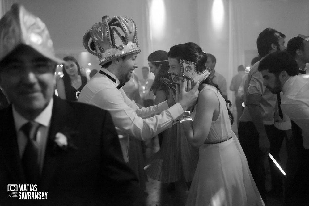 fotos de casamiento en el salon alg tortuguitas de lucia y patricio por matias savransky fotografia