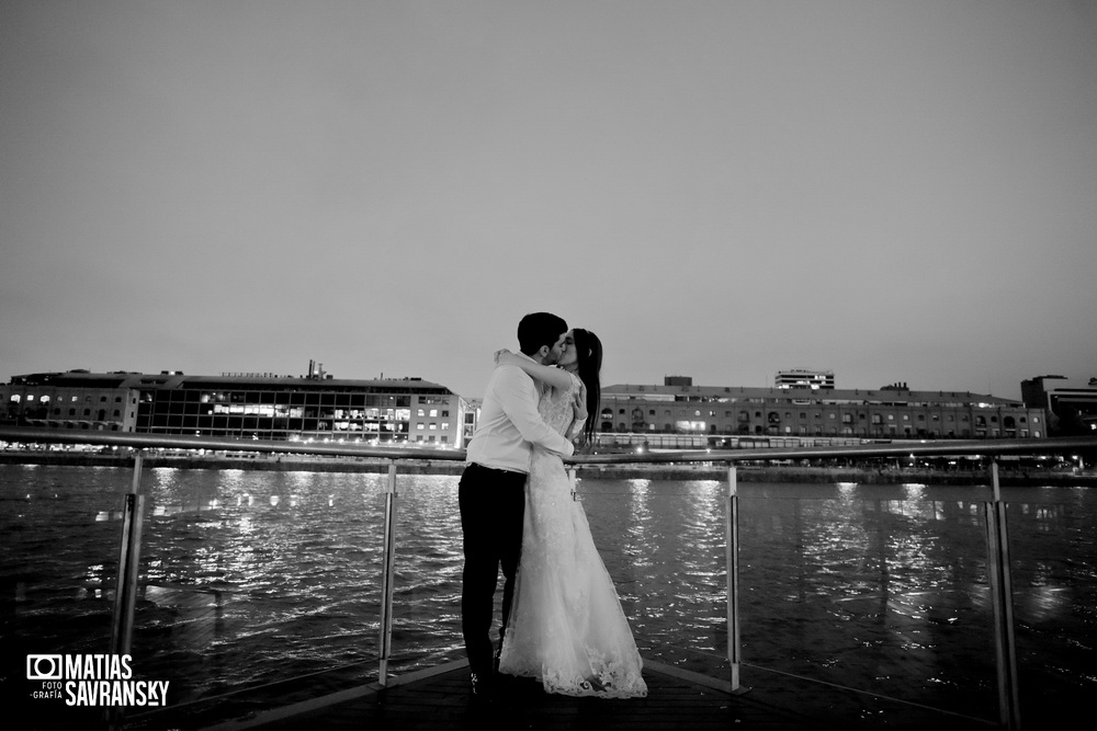 Fotos de casamiento en el salon Madero Walk Eventos por Matias Savransky fotografia