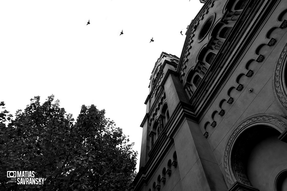 Fotos de casamiento en la iglesia Santisima Trinidad de Rafael Calzada por Matias Savransky fotografia