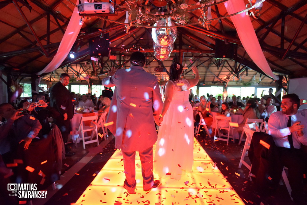 Fotos de casamiento en salon Los Cipreses por Matias Savransky fotografia