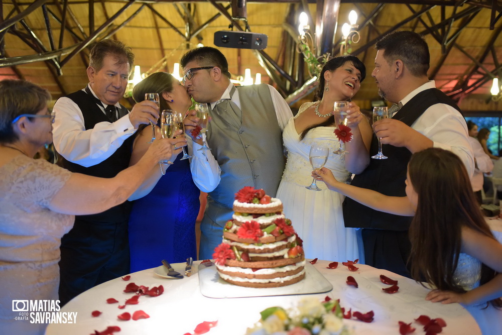 Fotos de casamiento en salon Los Cipreses por Matias Savransky fotografia