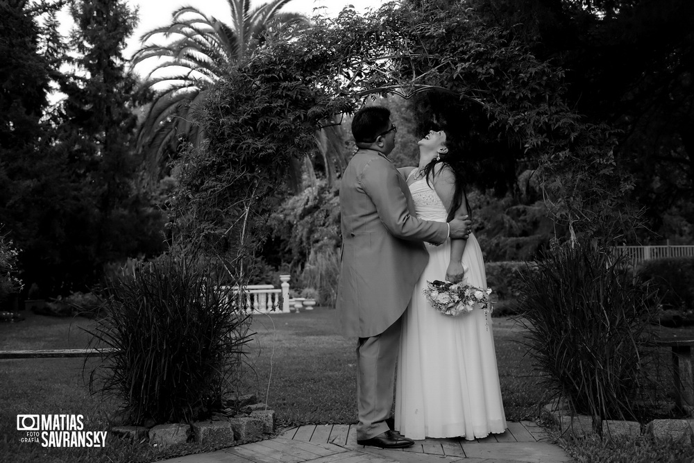Fotos de casamiento en salon Los Cipreses por Matias Savransky fotografia