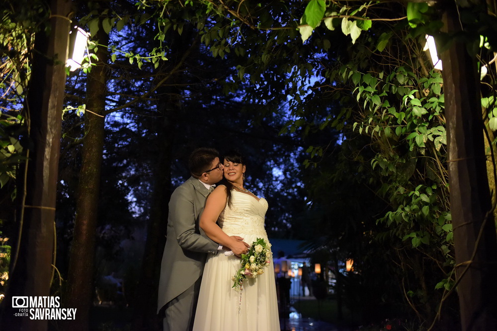 Fotos de casamiento en salon Los Cipreses por Matias Savransky fotografia