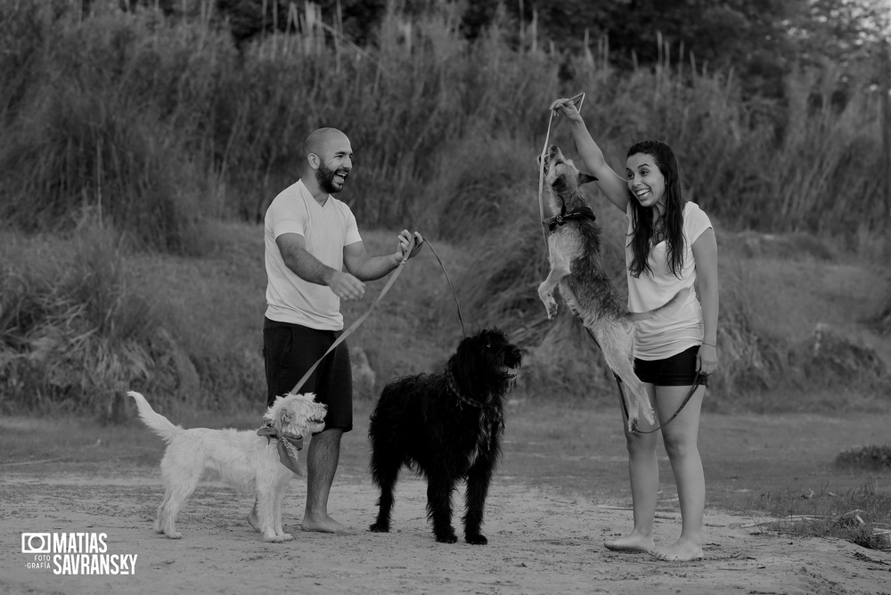 Fotos de pre boda en lagos del rocio por matias savransky fotografia