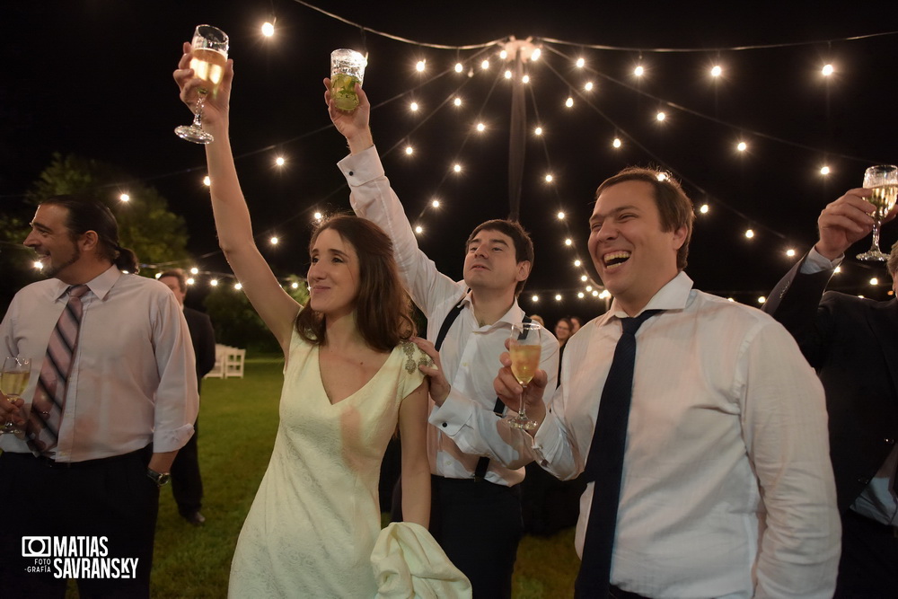 Fotos de casamiento en Estancia La Linda de Nati y Javi por Matias Savransky fotografia