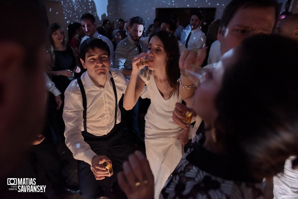 Fotos de casamiento en Estancia La Linda de Nati y Javi por Matias Savransky fotografia