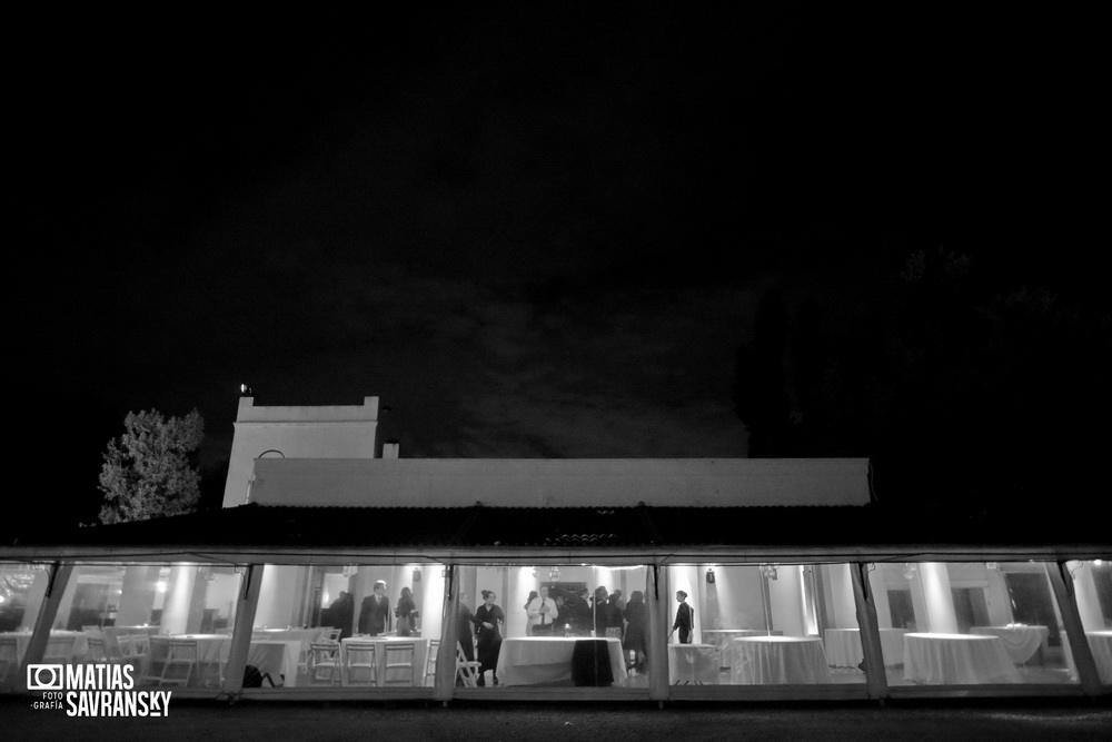 Fotos de casamiento en Estancia La Linda de Nati y Javi por Matias Savransky fotografia