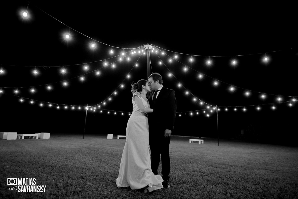 Fotos de casamiento en Estancia La Linda de Nati y Javi por Matias Savransky fotografia