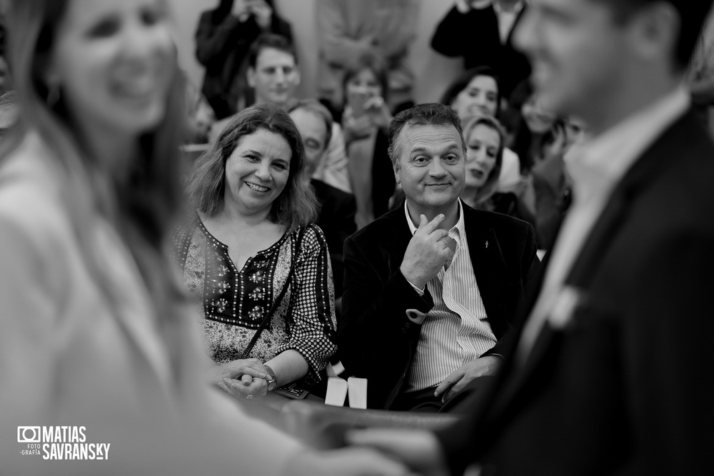 Fotos de casamiento en el civil de la calle Beruti por Matias Savransky fotografo de Buenos Aires