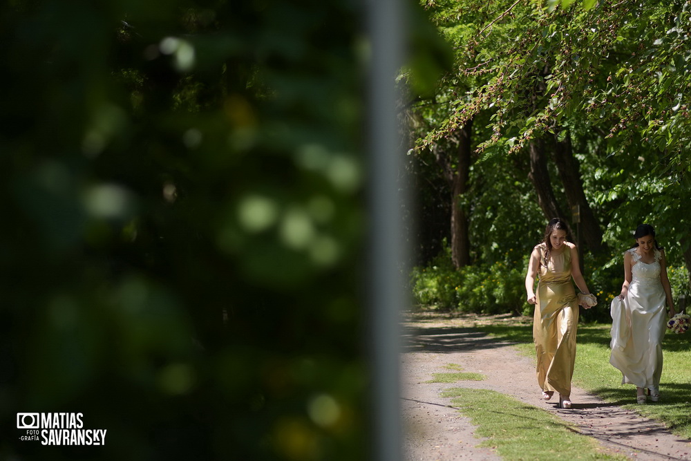 fotos de casamiento en los cipreses de maria y maxi por matias savransky fotografo buenos aires 