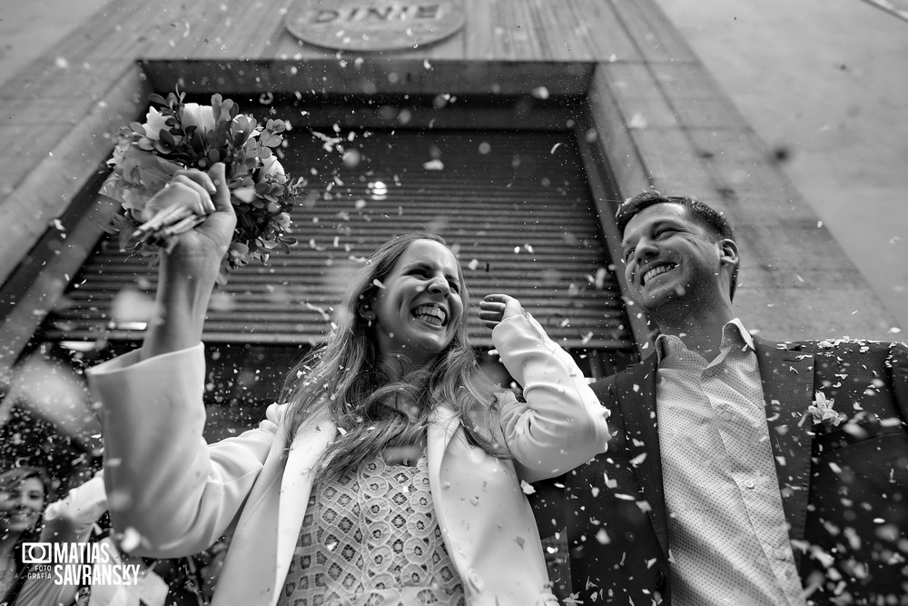 Fotos de casamiento en el civil de la calle Beruti por Matias Savransky fotografo de Buenos Aires