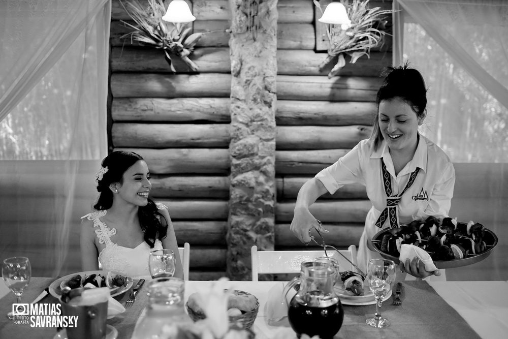 fotos de casamiento en los cipreses de maria y maxi por matias savransky fotografo buenos aires 