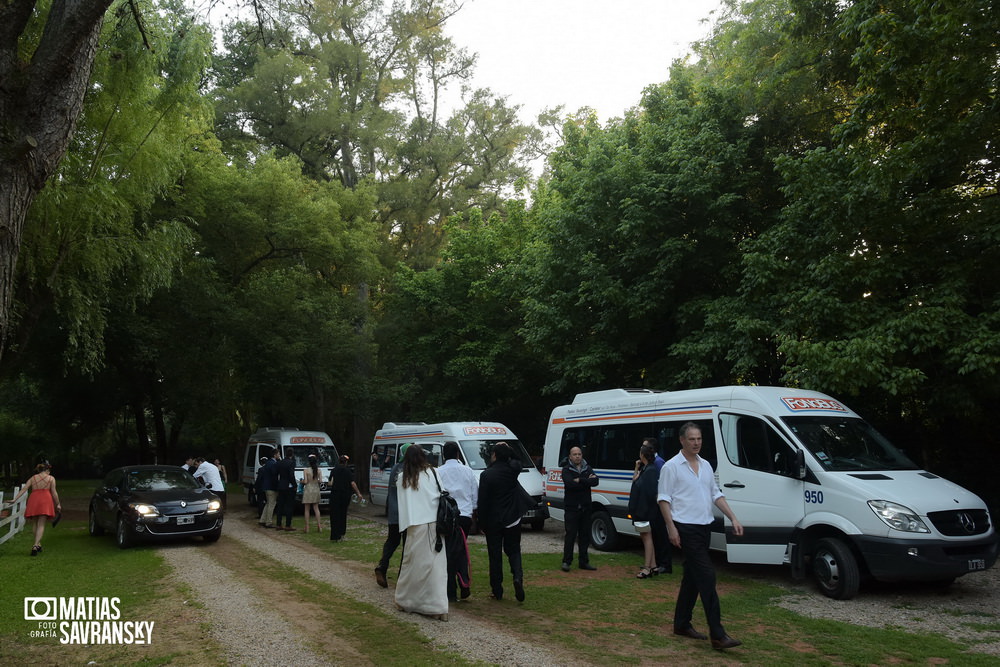 Fotos de casamiento en Finca Irigoyen de Natacha y Santiago por Matias Savransky fotografo Buenos Aires