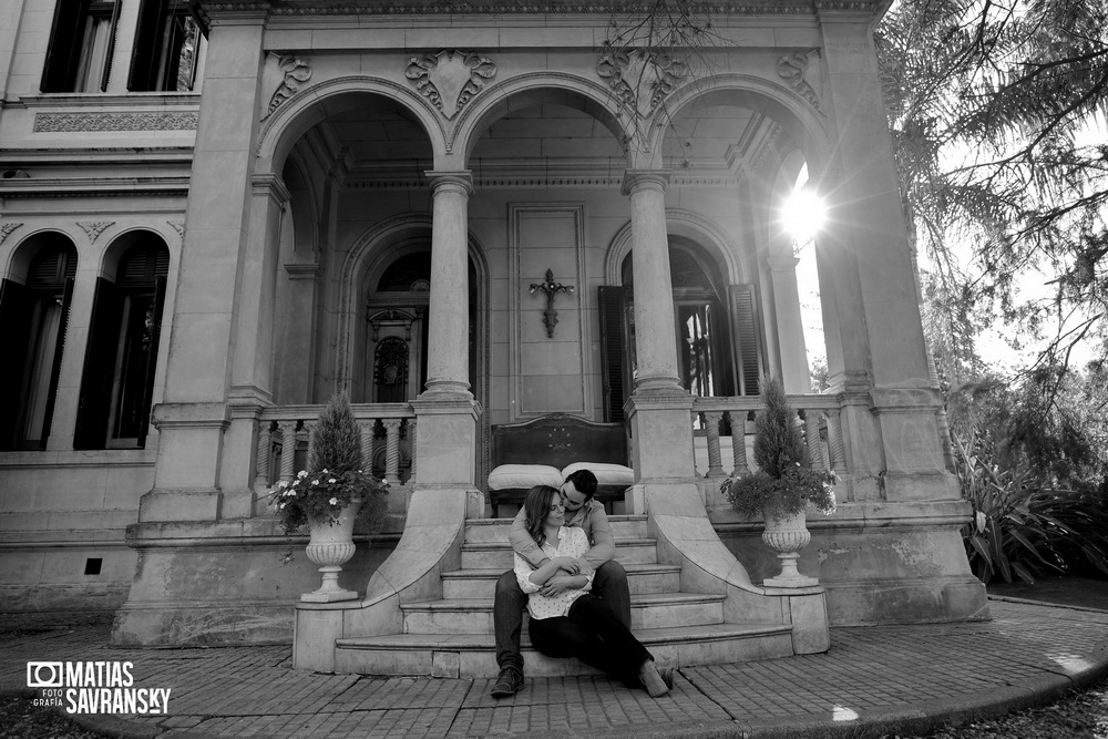 sesion de fotos pre boda en villa grampa por matias savransky fotografo buenos aires