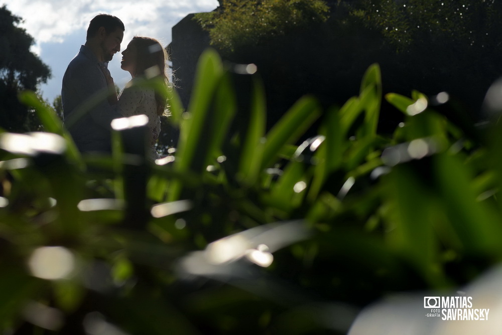 sesion de fotos pre boda en villa grampa por matias savransky fotografo buenos aires