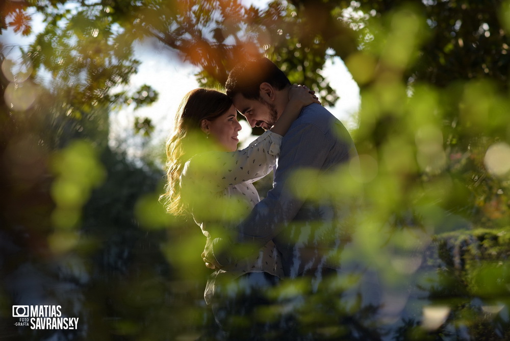 sesion de fotos pre boda en villa grampa por matias savransky fotografo buenos aires