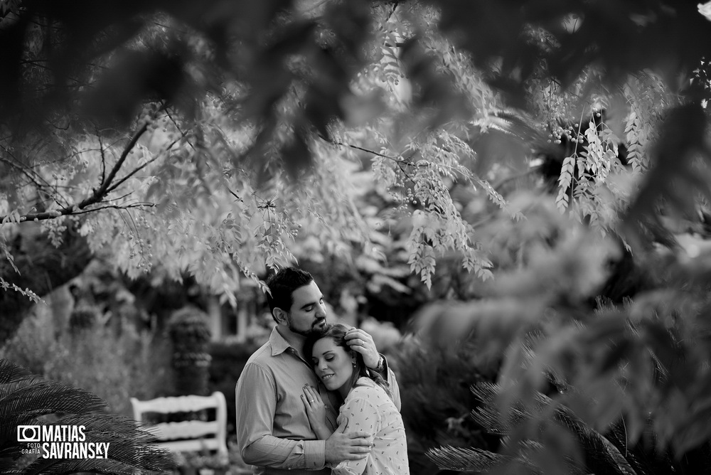 sesion de fotos pre boda en villa grampa por matias savransky fotografo buenos aires