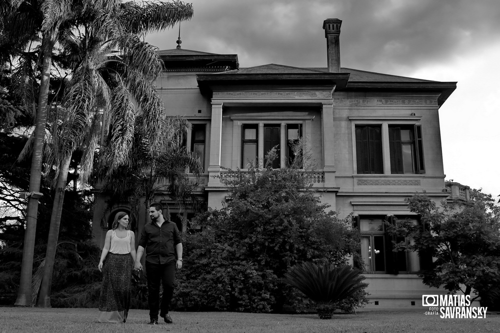 sesion de fotos pre boda en villa grampa por matias savransky fotografo buenos aires