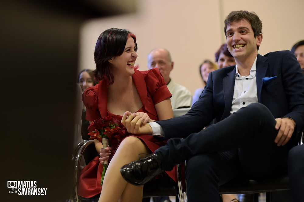 fotos de casamiento civil parque centenario caballito Noelia y Claudio por Matias Savransky fotografo Buenos Aires