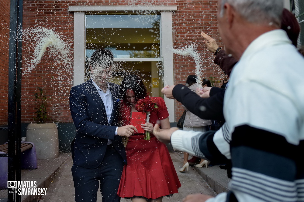 fotos de casamiento civil parque centenario caballito Noelia y Claudio por Matias Savransky fotografo Buenos Aires