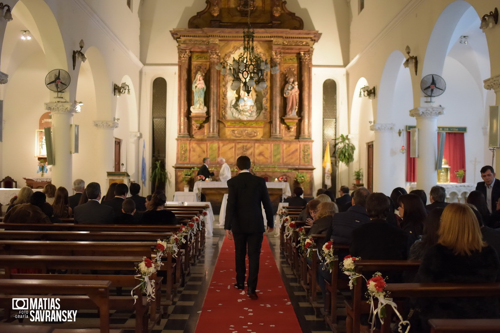 Fotos de casamiento parroquia Corpus Domini Noelia y Claudio por Matias Savransky fotografo Buenos Aires