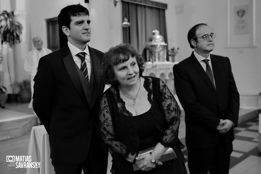 Fotos de casamiento parroquia Corpus Domini Noelia y Claudio por Matias Savransky fotografo Buenos Aires